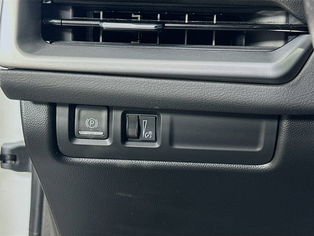 Used 2024 Cadillac XT4 Sport image 22