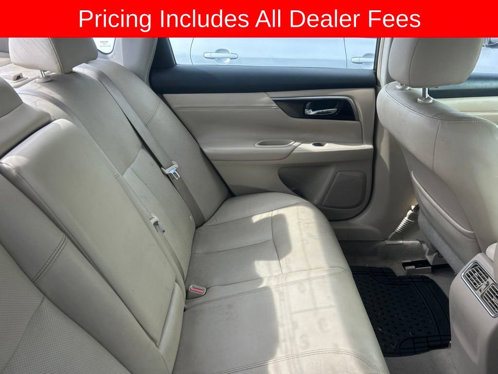 Used 2013 Nissan Altima 2.5 SL w/ Technology Pkg FWD image 4