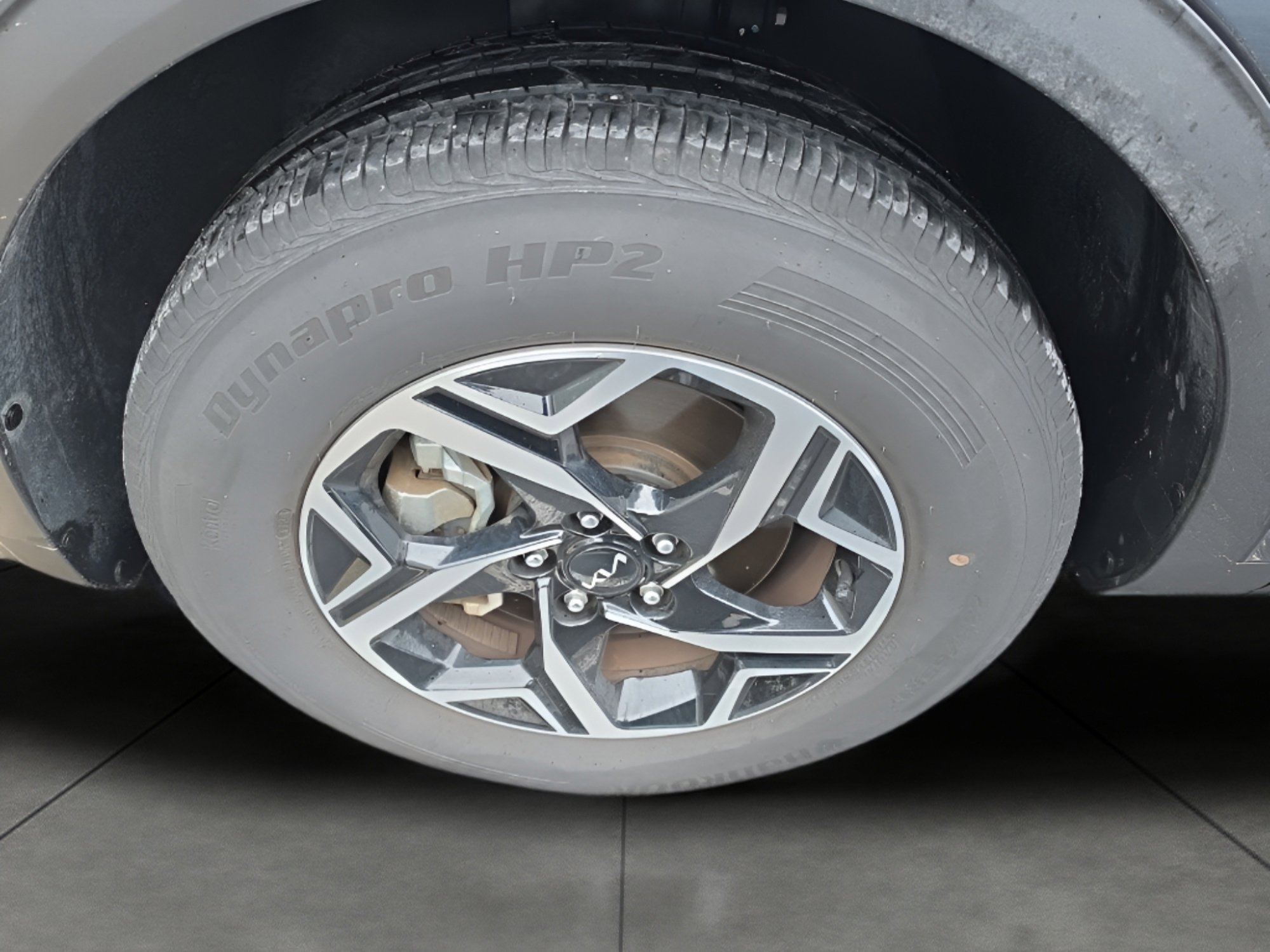 Used 2025 Kia Sportage LX image 11