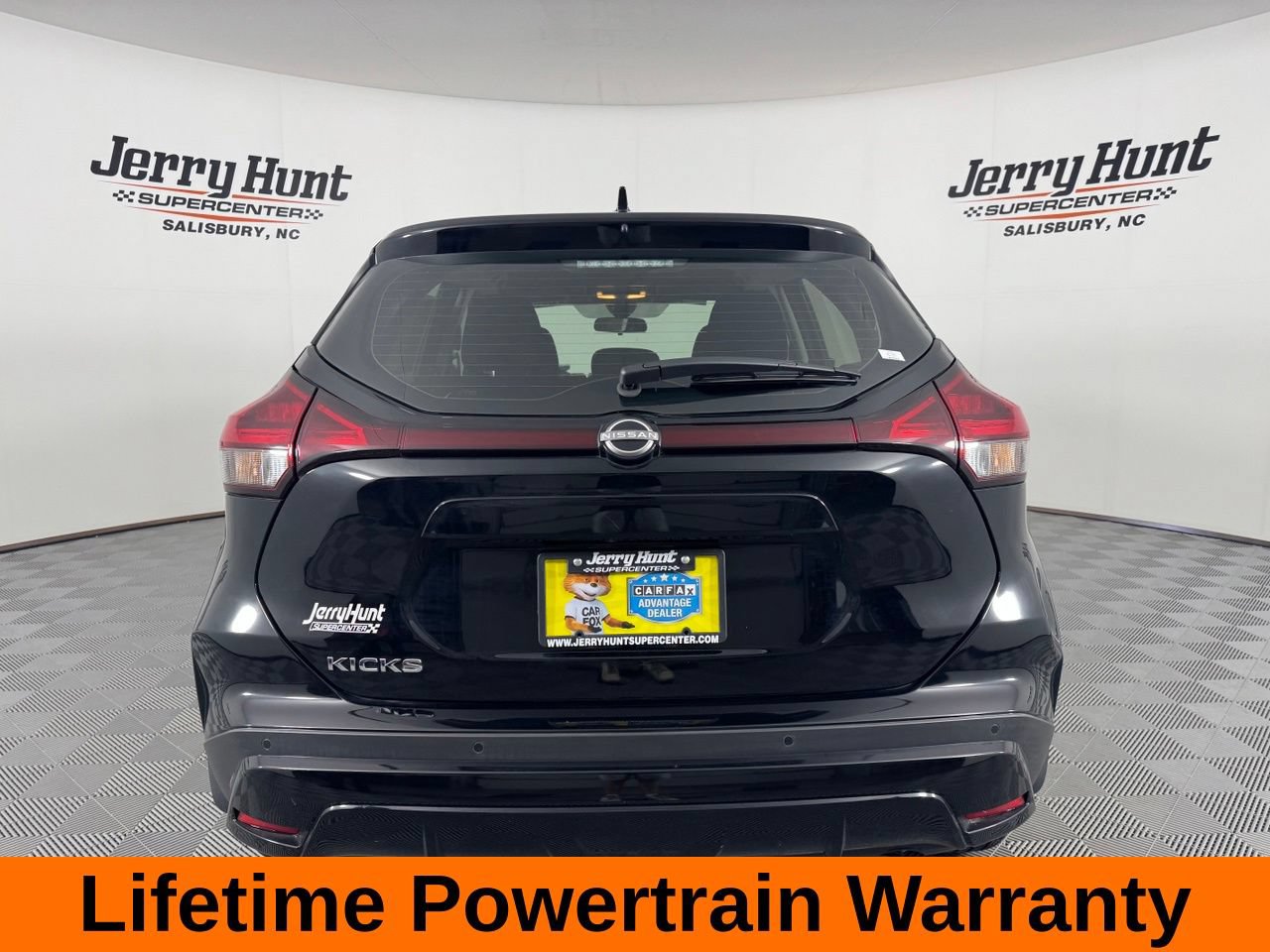 Used 2024 Nissan Kicks S FWD image 8