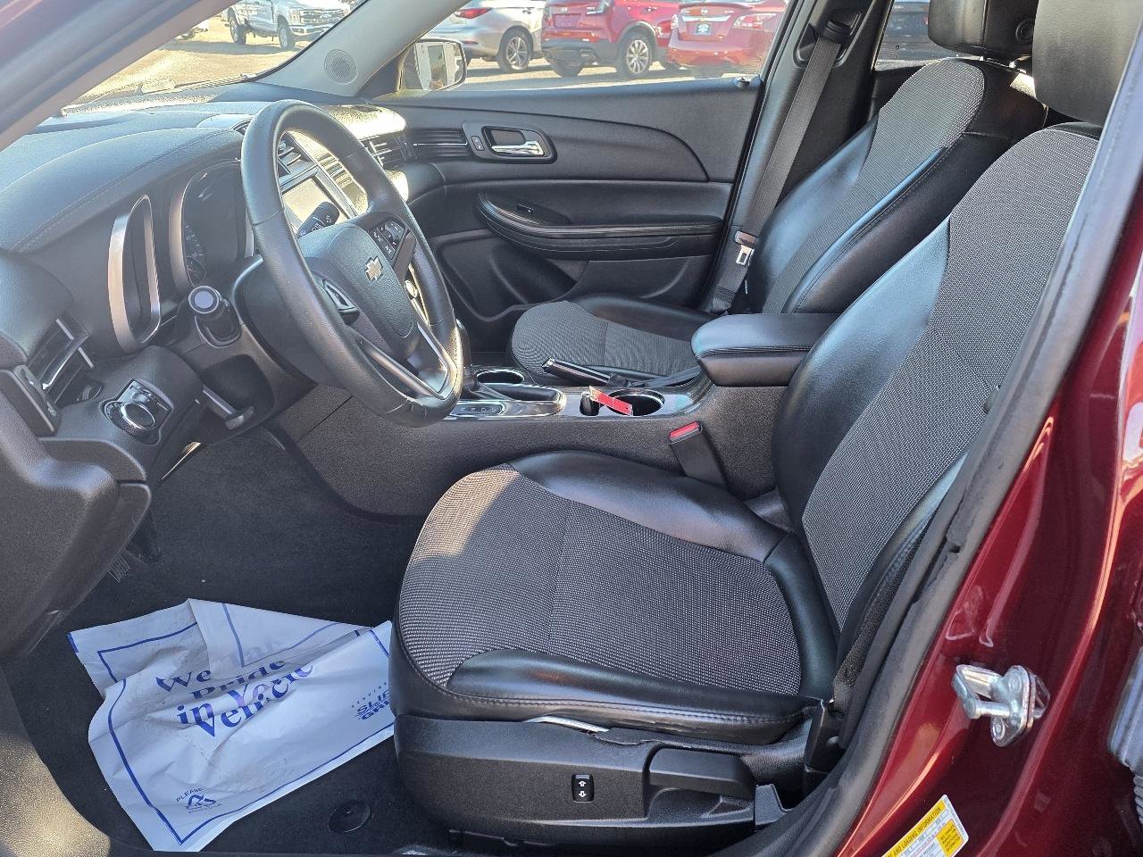 Used 2015 Chevrolet Malibu LT FWD image 11