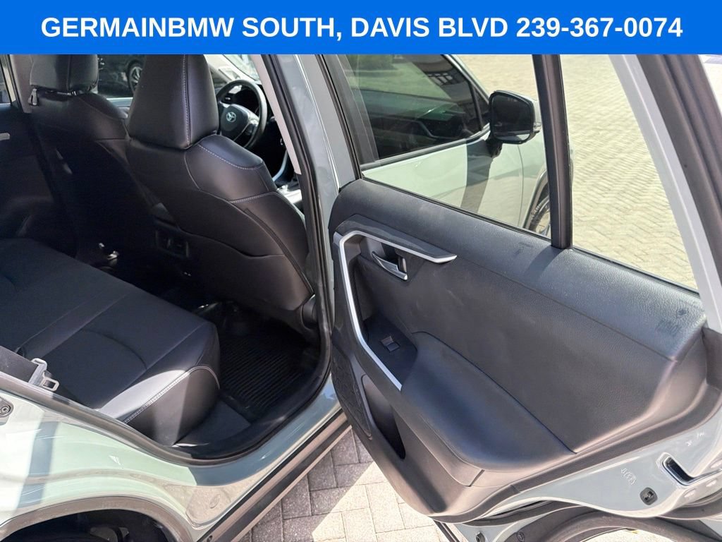 Used 2021 Toyota RAV4 XLE Premium FWD image 30