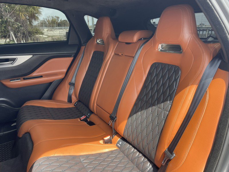 Used 2020 Jaguar F-PACE SVR image 11