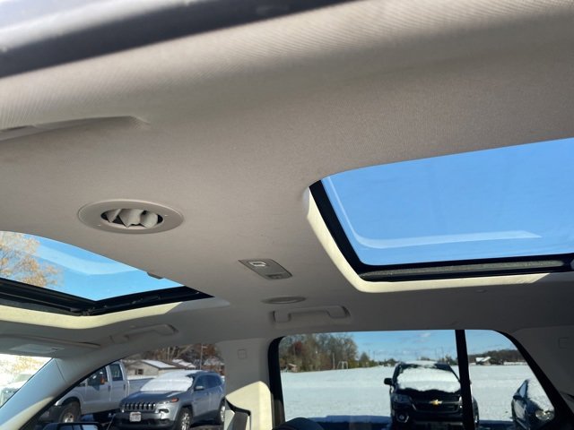 Used 2020 Chevrolet Traverse RS image 9