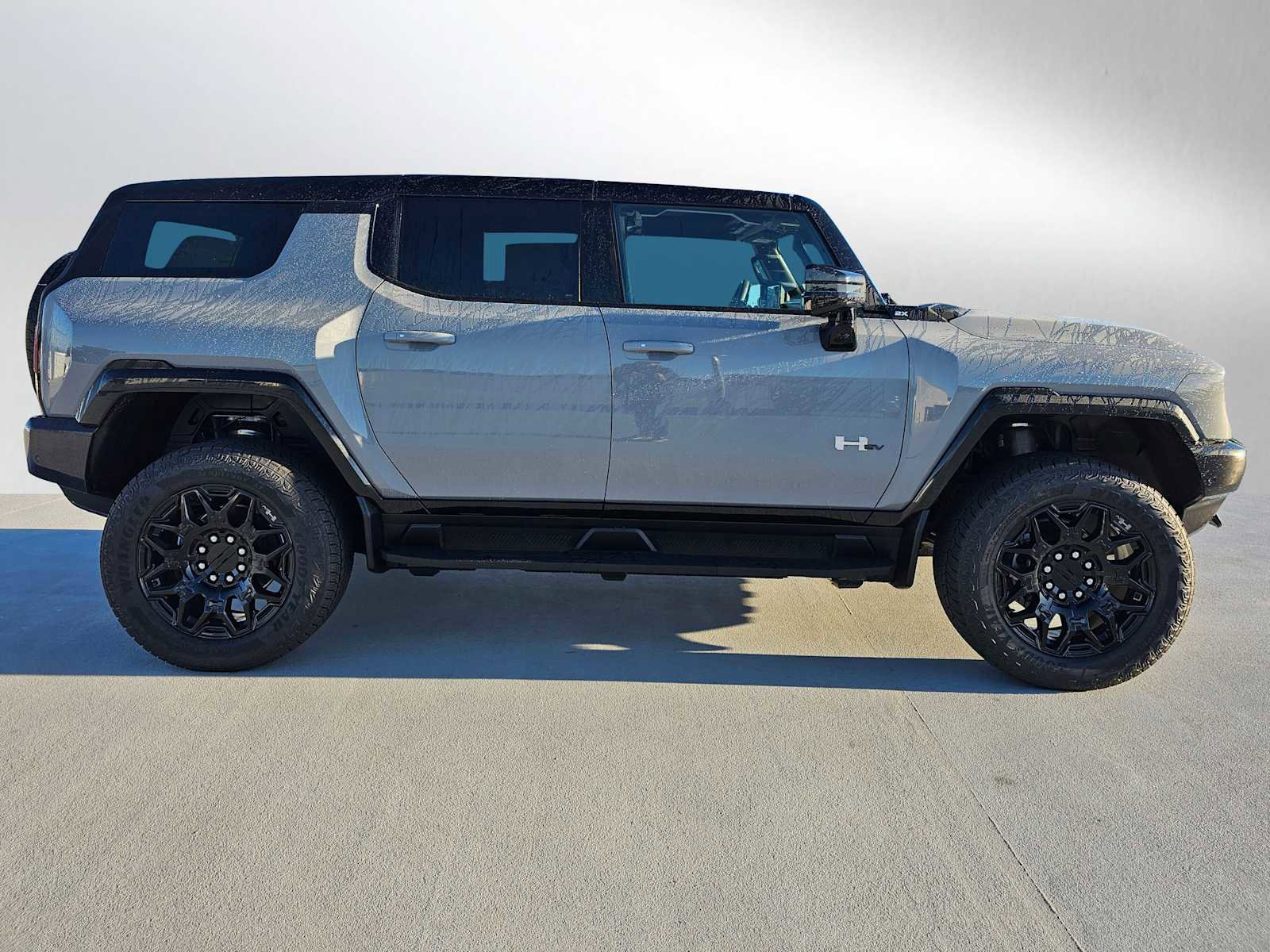 New 2026 GMC Hummer EV SUV image 2
