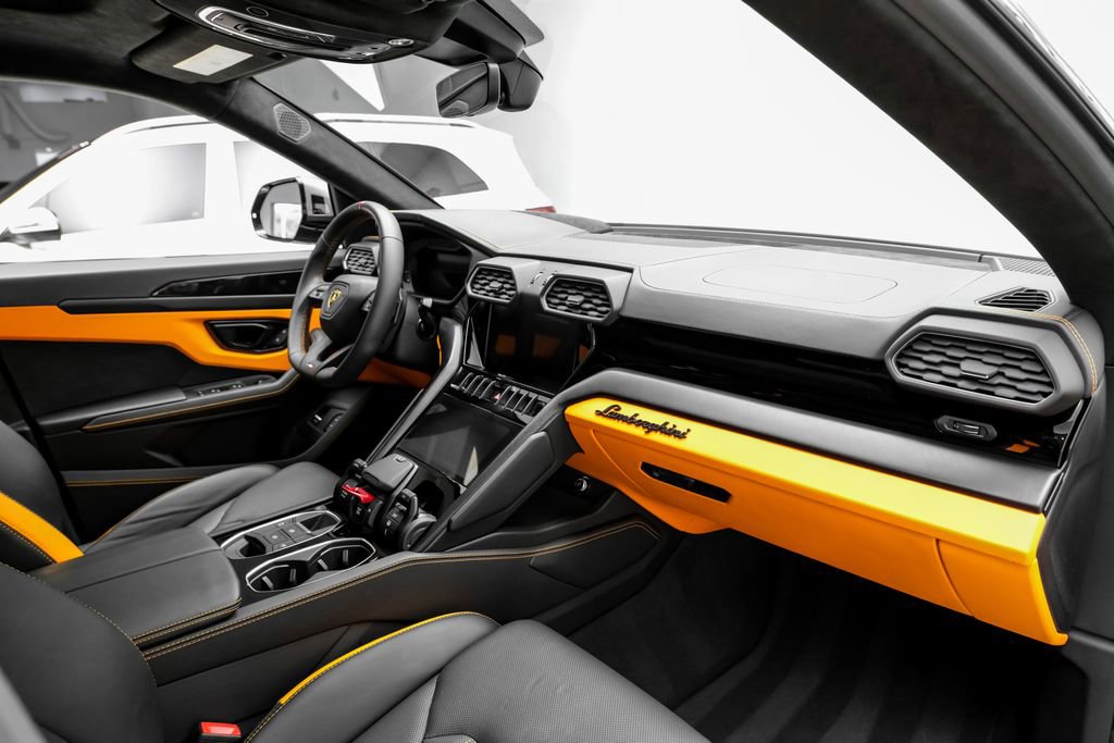 Used 2024 Lamborghini Urus S AWD/4WD image 15
