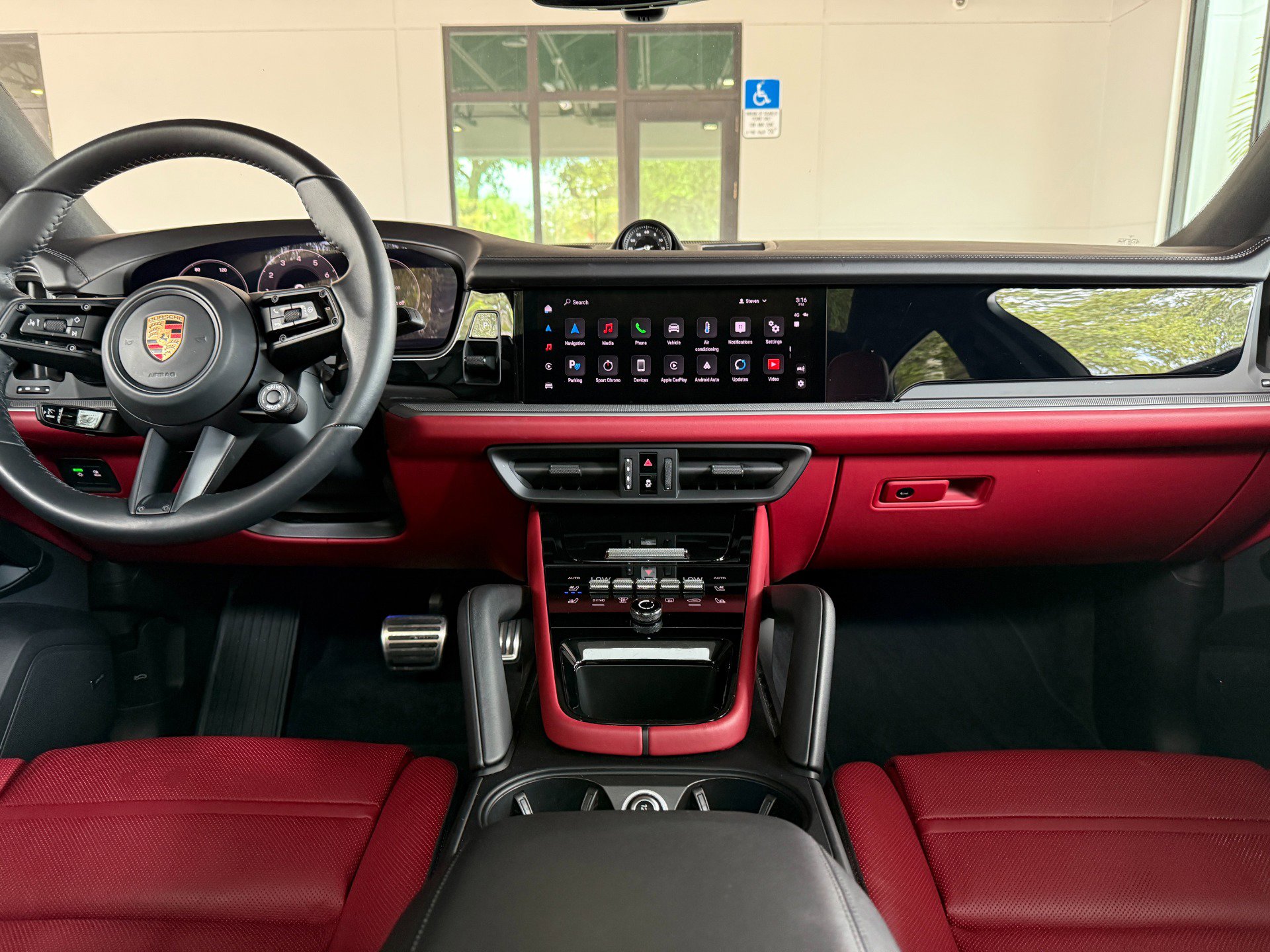 Used 2024 Porsche Cayenne S image 43