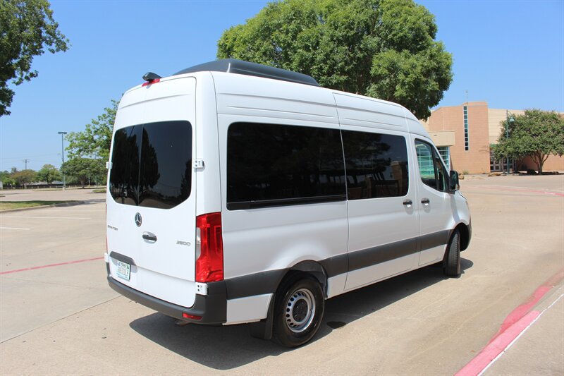 Used 2024 Mercedes-Benz Sprinter 2500 image 5