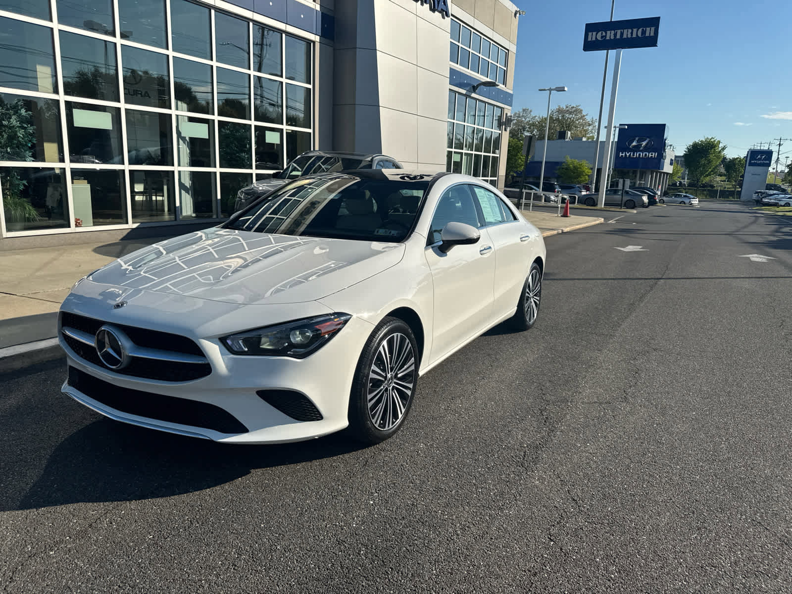 Used 2023 Mercedes-Benz CLA 250 4MATIC image 7