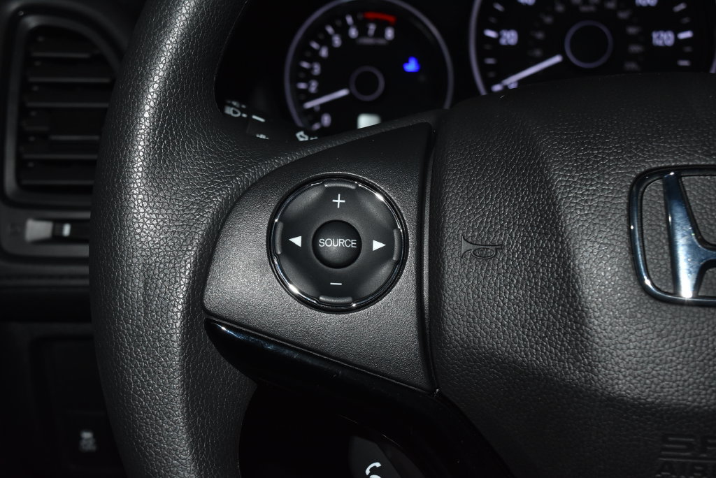 Used 2022 Honda HR-V LX image 7