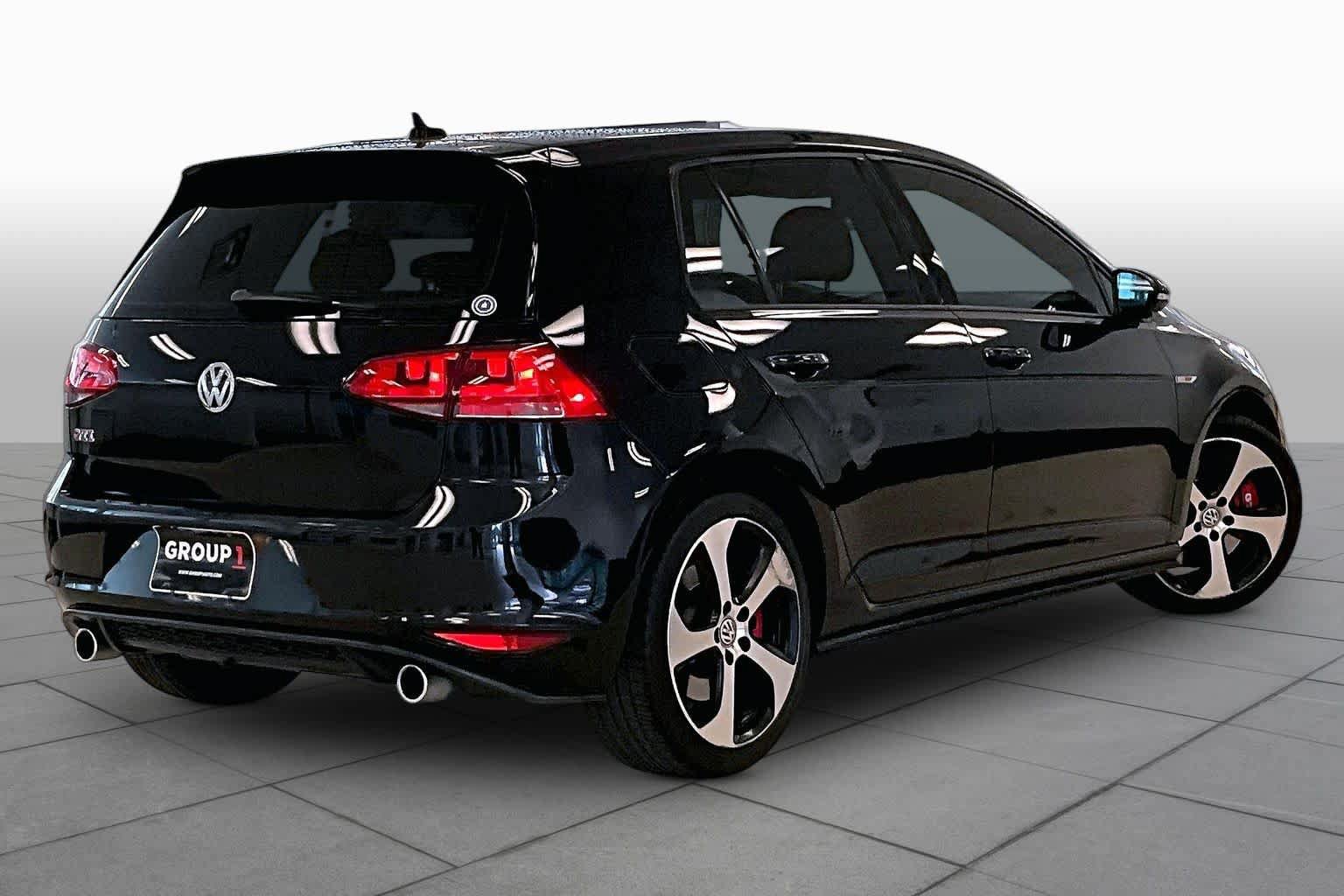Used 2017 Volkswagen GTI Autobahn FWD image 11
