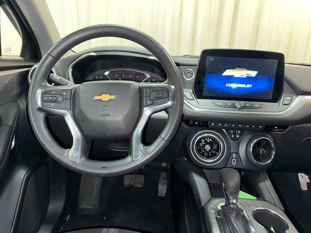 Used 2025 Chevrolet Blazer LT AWD/4WD image 15