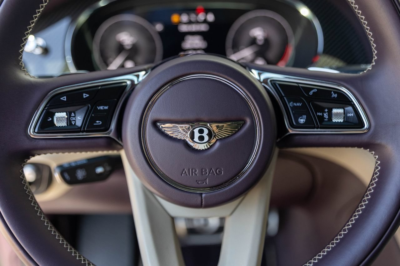 Certified 2023 Bentley Bentayga AWD/4WD image 30