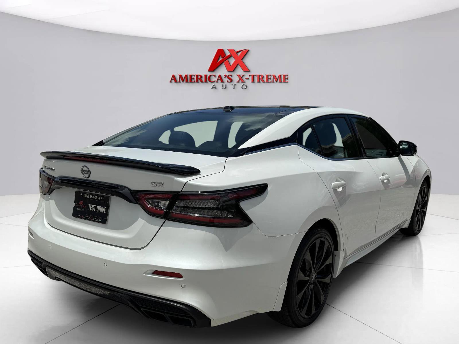 Used 2023 Nissan Maxima SR w/ Sport Mat Group FWD image 6