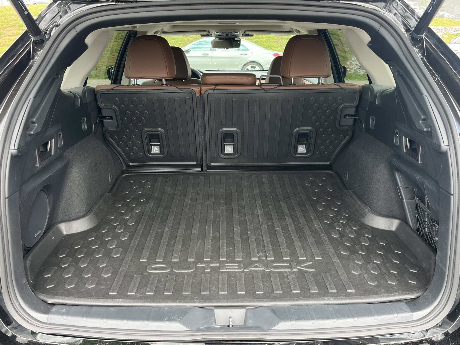 Used 2025 Subaru Outback Touring XT AWD/4WD image 11