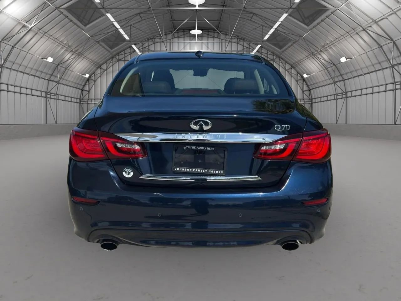 Used 2015 INFINITI Q70 3.7 RWD image 6