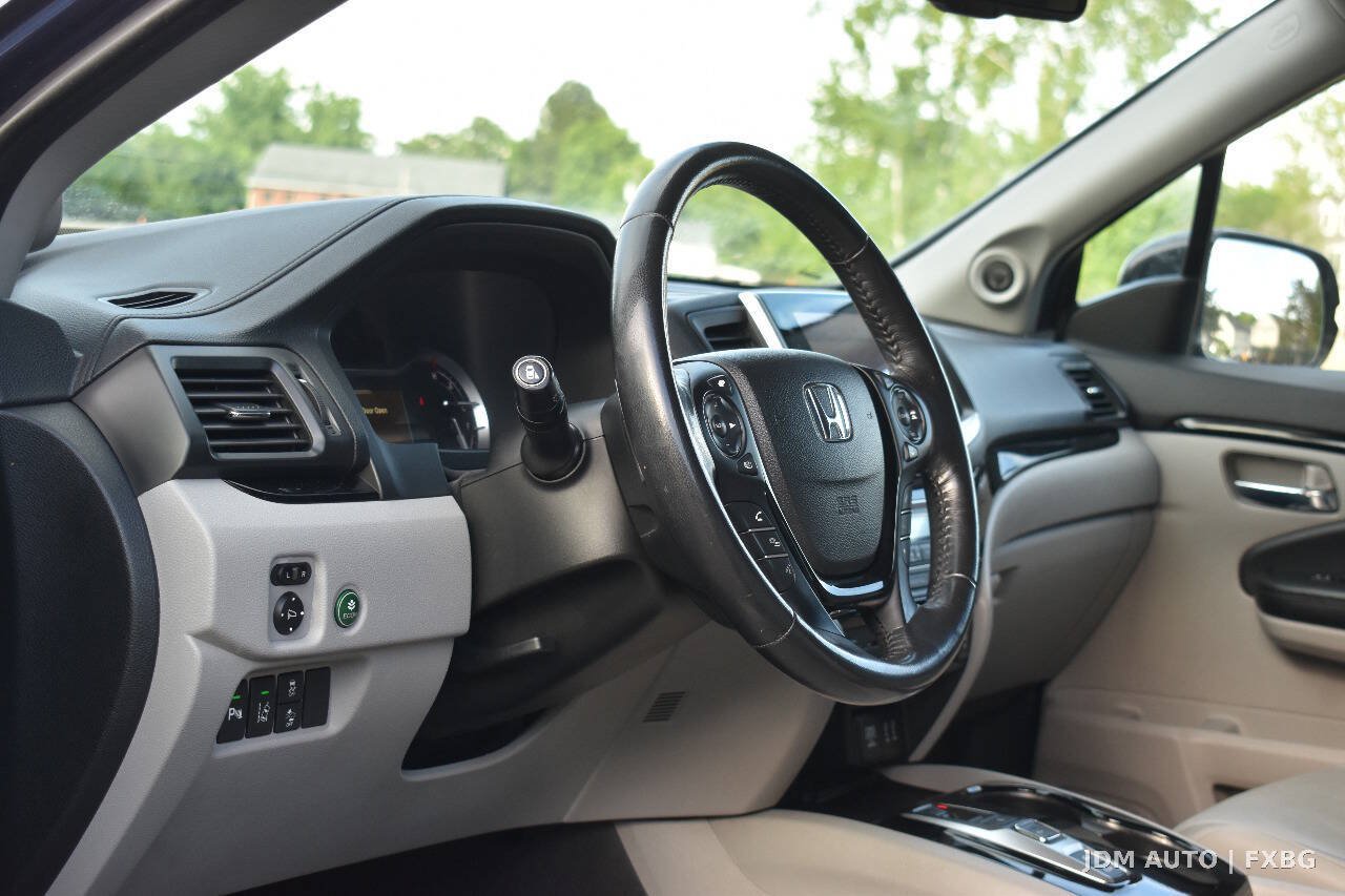 Used 2016 Honda Pilot Touring image 22