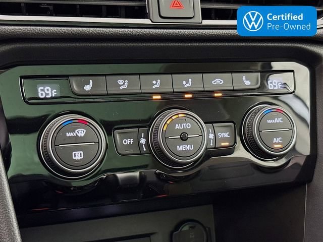 Certified 2023 Volkswagen Taos SEL image 17