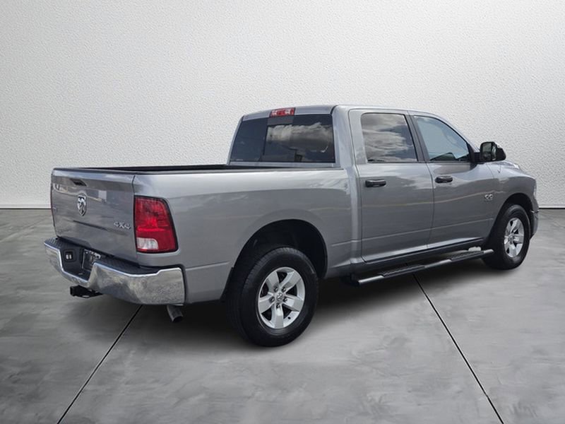 Used 2022 RAM 1500 Classic SLT w/ Electronics Group image 5