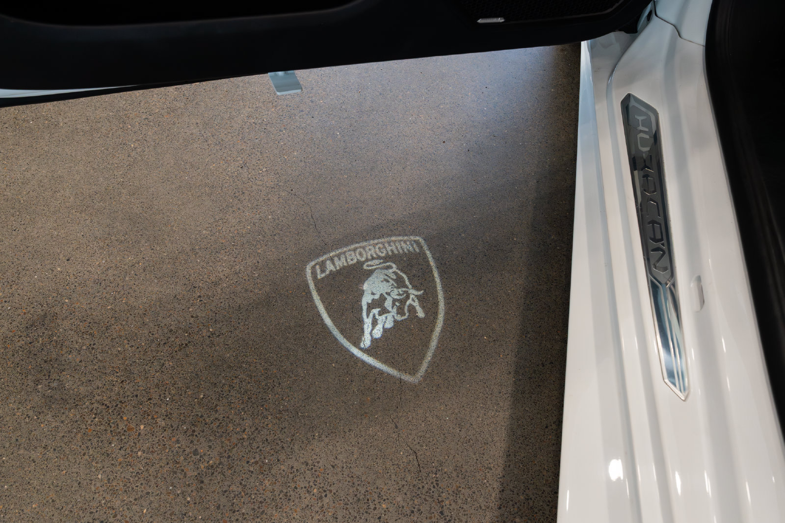 Used 2017 Lamborghini Huracan LP 580-2 RWD image 18