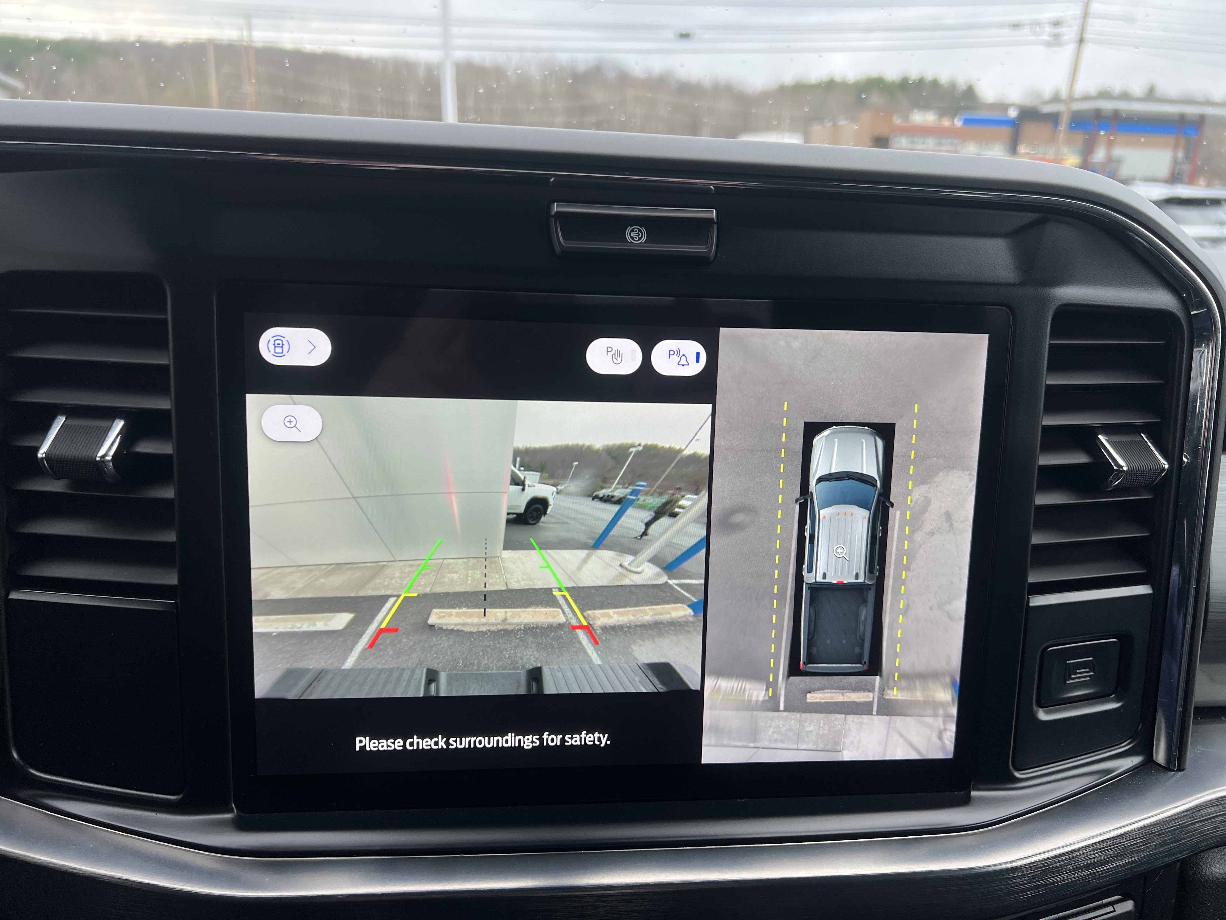 Certified 2025 Ford F350 Lariat image 27