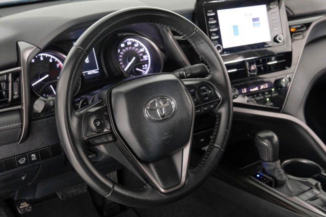 Used 2024 Toyota Camry SE FWD image 14