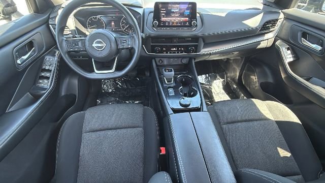 Used 2024 Nissan Rogue SV AWD/4WD image 26