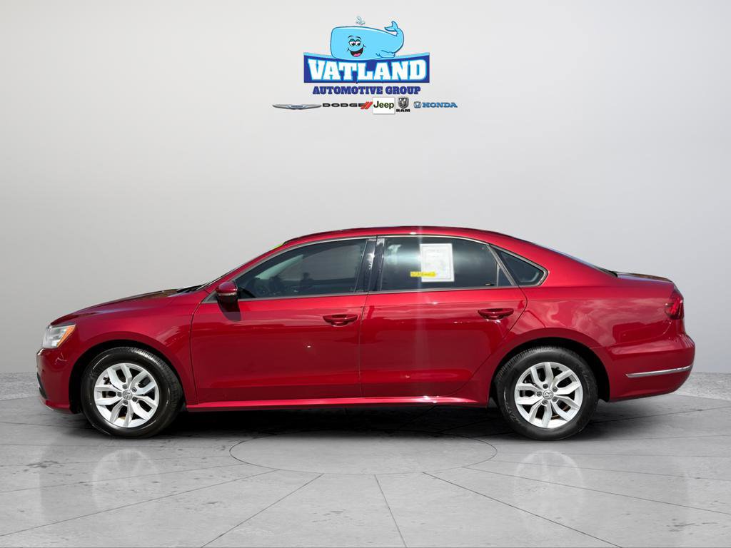 Used 2018 Volkswagen Passat 2.0T S FWD image 2