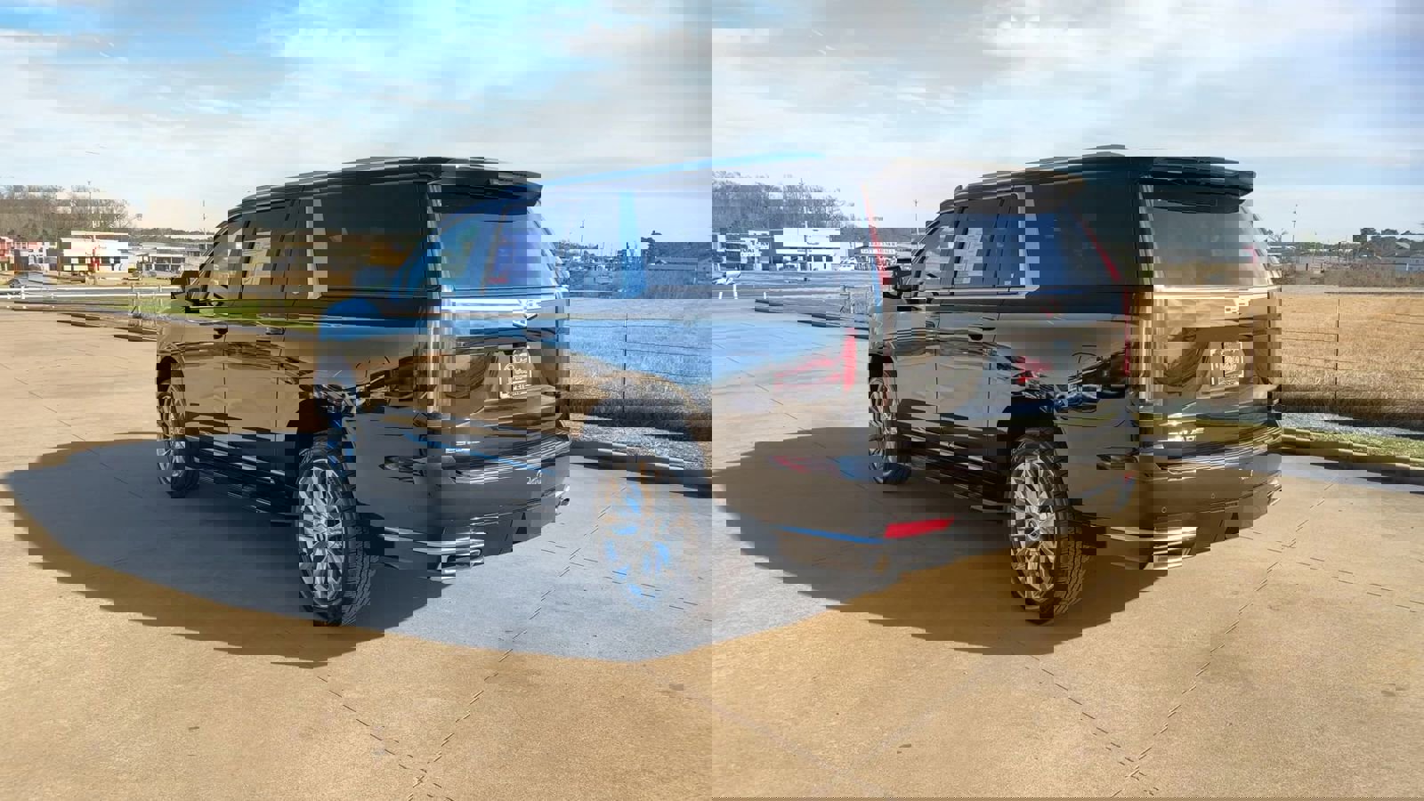 Used 2023 Cadillac Escalade ESV Premium Luxury image 6