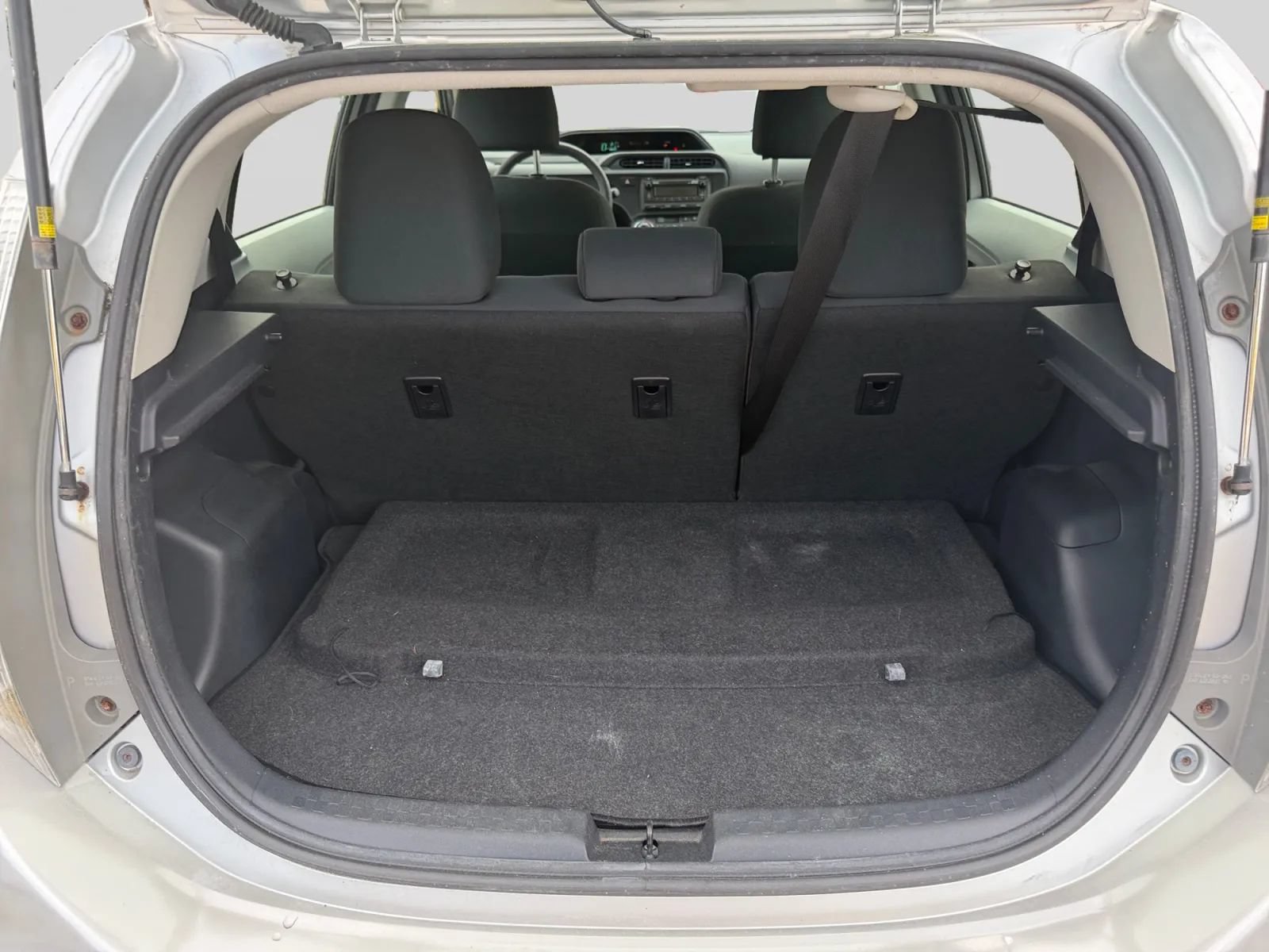 Used 2013 Toyota Prius C FWD image 19