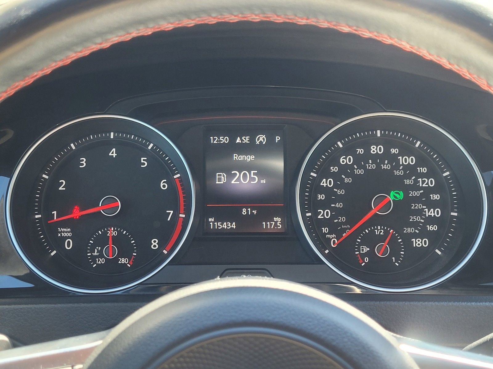 Used 2018 Volkswagen GTI SE image 16