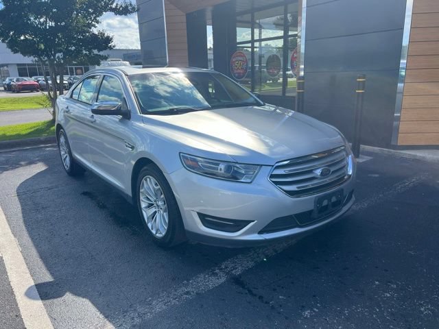 Used 2018 Ford Taurus Limited FWD image 1