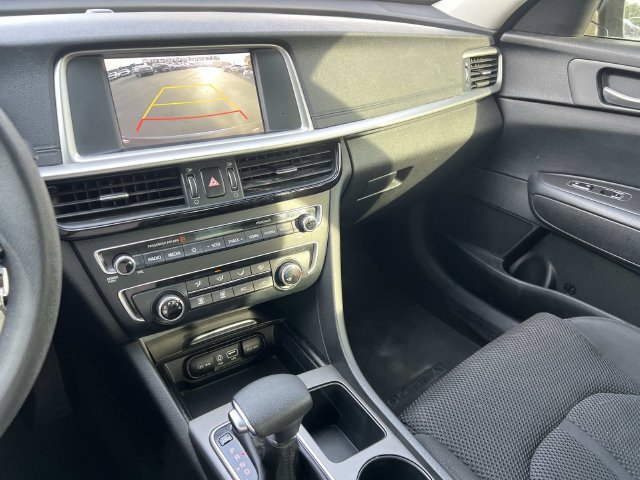 Used 2020 Kia Optima LX FWD image 30