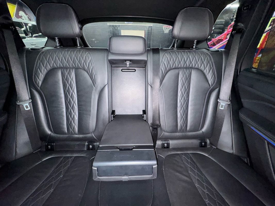 Used 2019 BMW X5 xDrive50i w/ M Sport Package image 38
