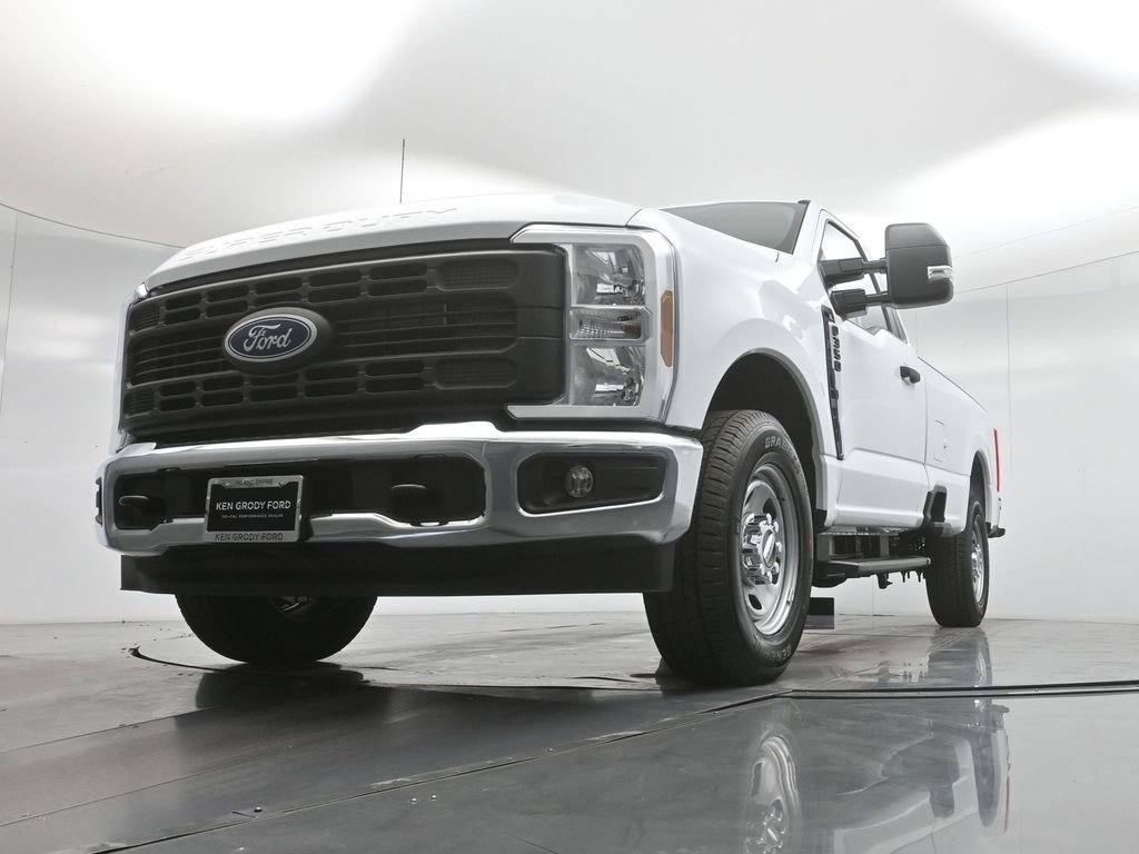 New 2026 Ford F350 XL w/ XL Chrome Package image 40