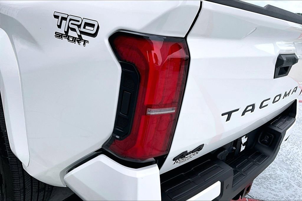 Used 2025 Toyota Tacoma TRD Sport w/ TRD Sport Premium Package AWD/4WD image 24