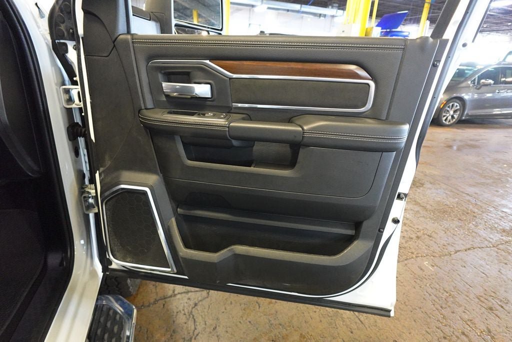 Used 2024 RAM 2500 Laramie AWD/4WD image 31