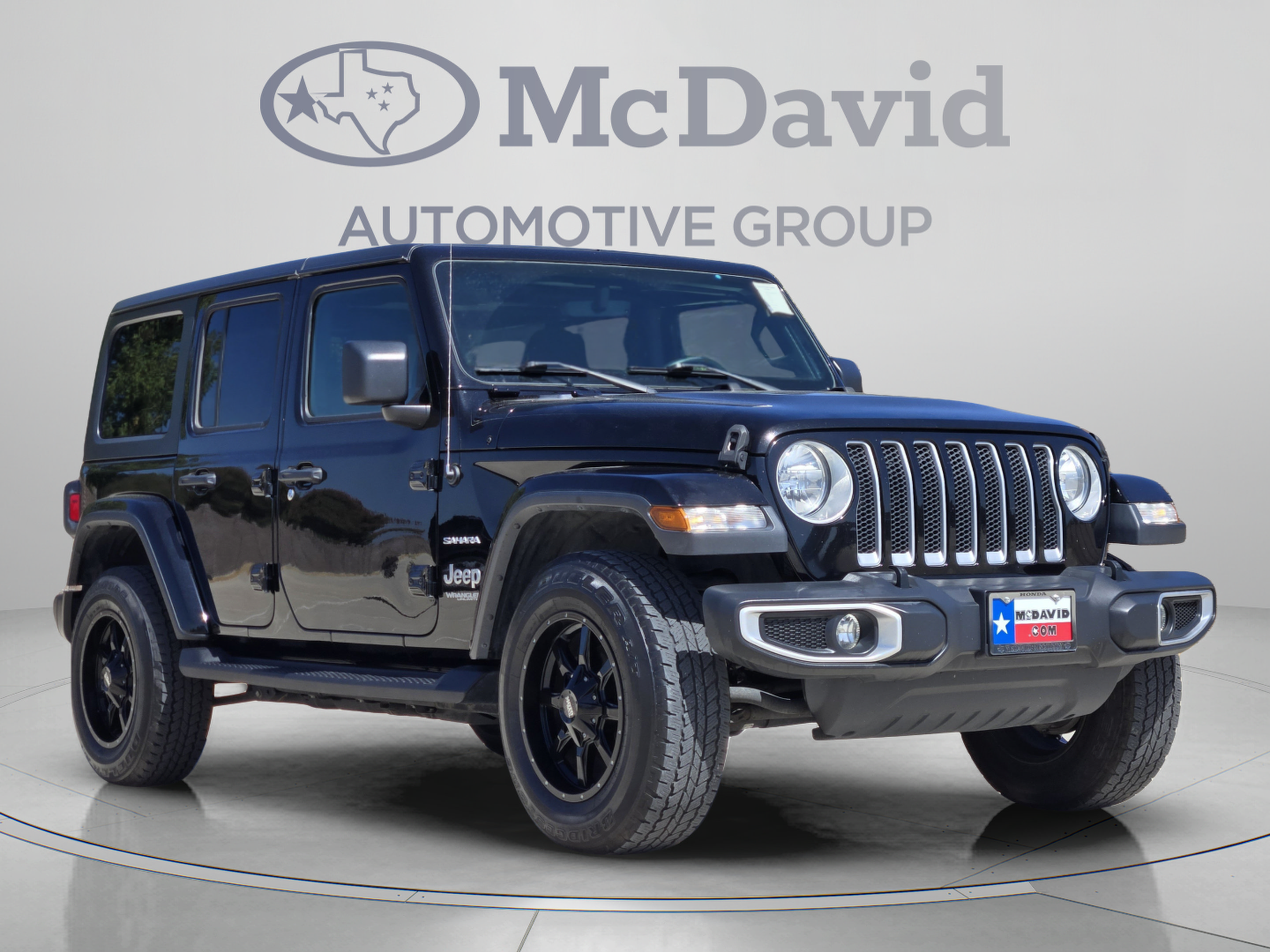 Used 2018 Jeep Wrangler Unlimited Sahara AWD/4WD image 7