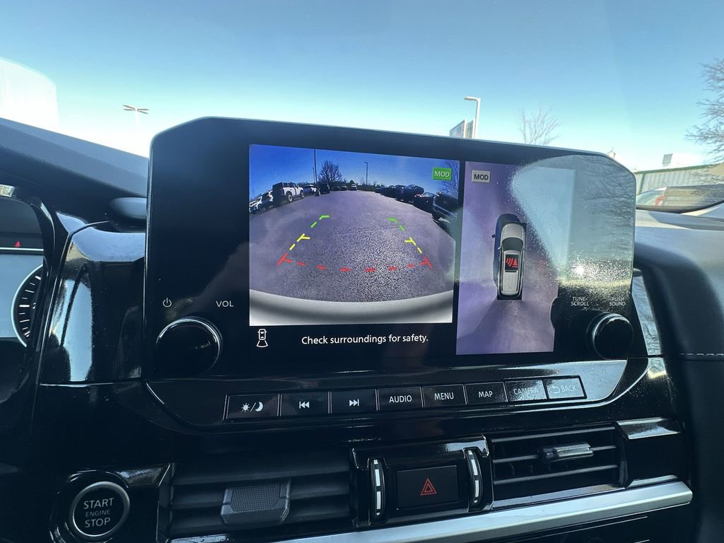 Used 2023 Nissan Pathfinder SL w/ Lighting Package (N92) image 23