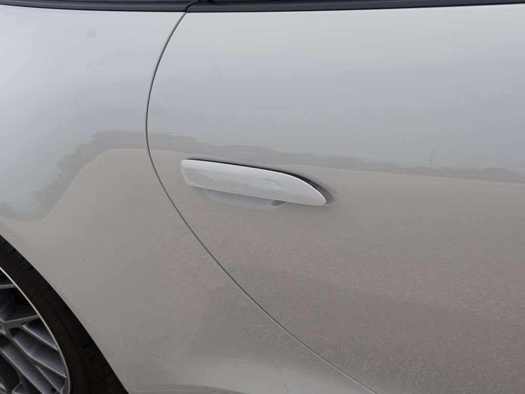 Certified 2025 Porsche 911 Carrera RWD image 15