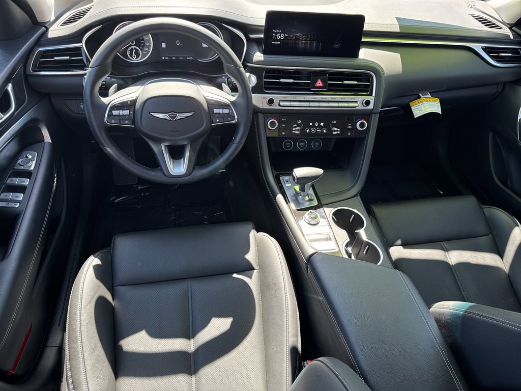Used 2025 Genesis G70 2.5T image 22