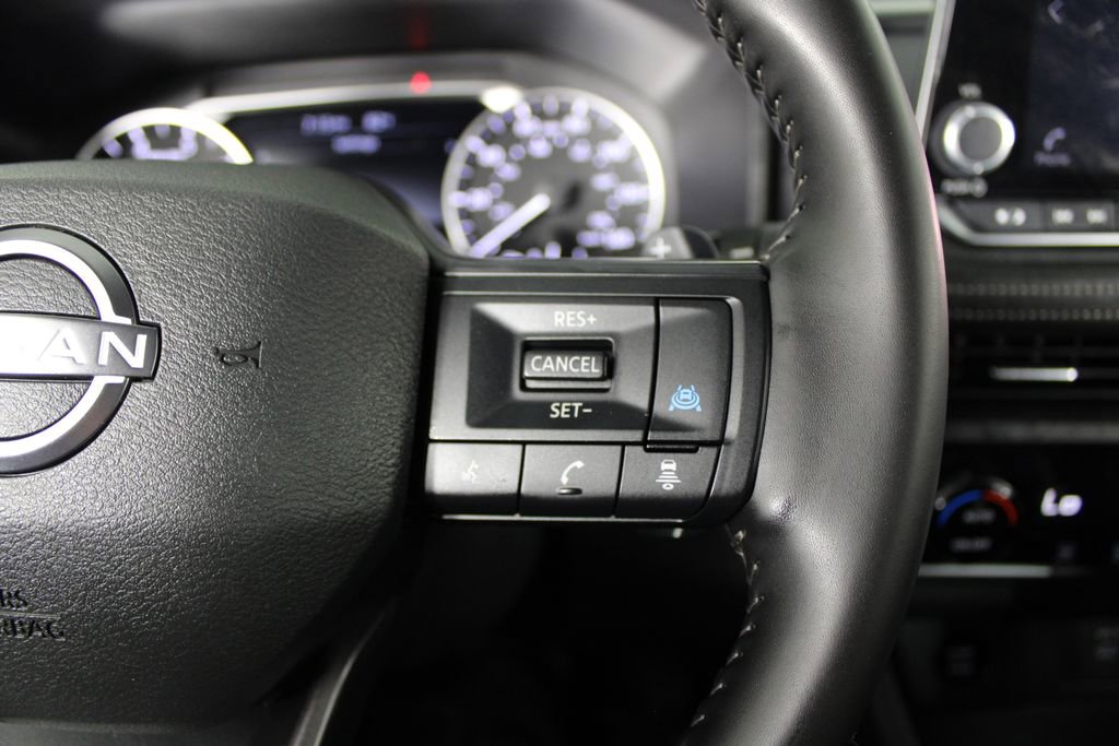 Certified 2025 Nissan Rogue SV image 18