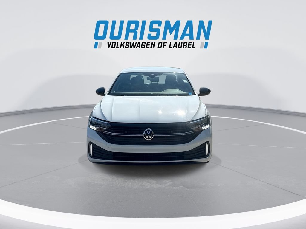 Used 2023 Volkswagen Jetta Sport FWD image 3