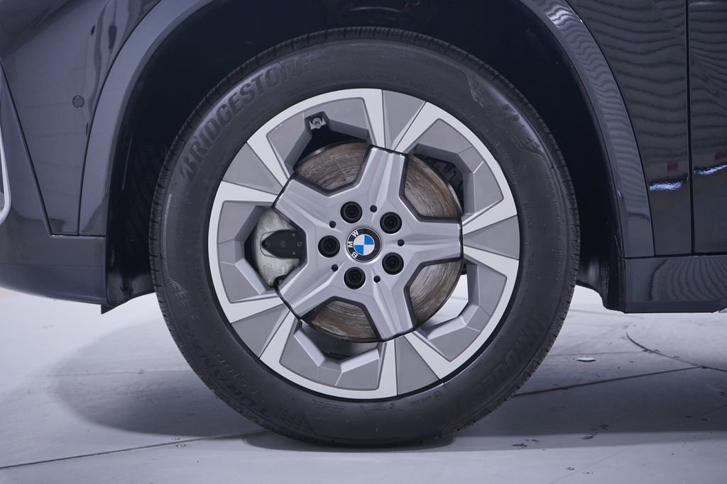 Used 2026 BMW X1 xDrive28i image 2