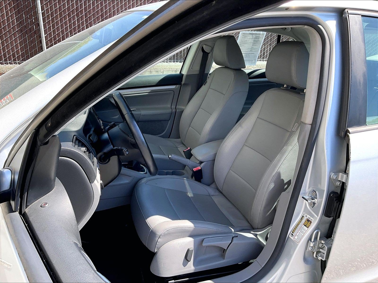 Used 2009 Volkswagen Jetta Wolfsburg Edition FWD image 21