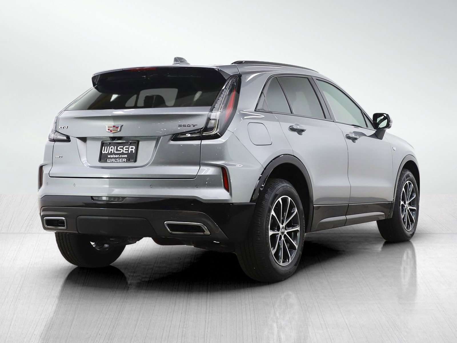 Used 2025 Cadillac XT4 Sport AWD/4WD image 5