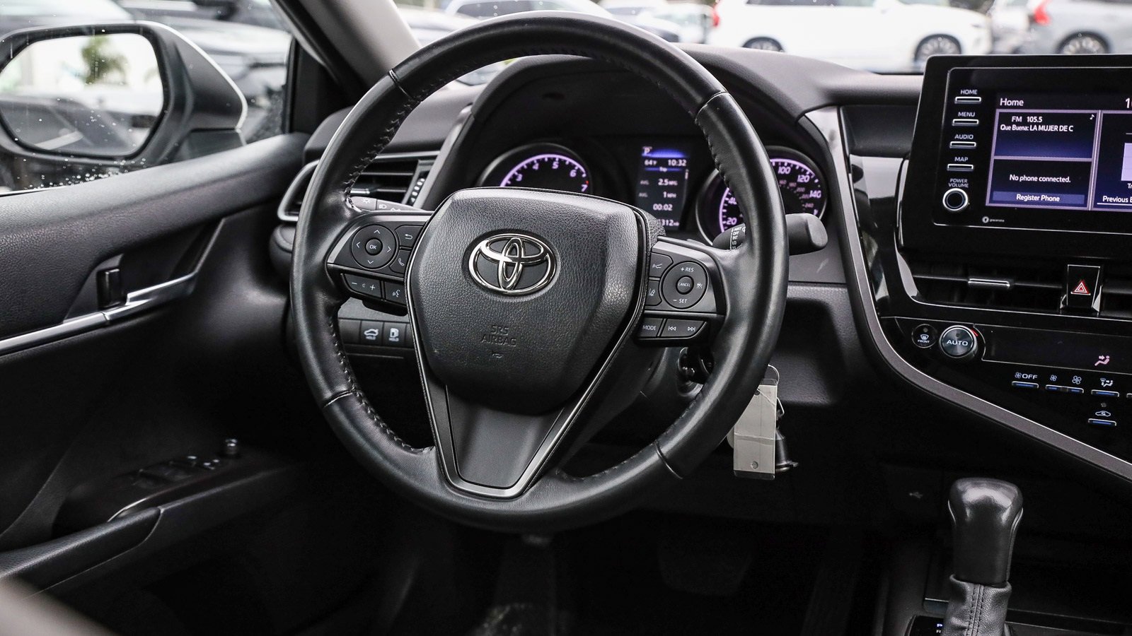 Used 2023 Toyota Camry SE image 15