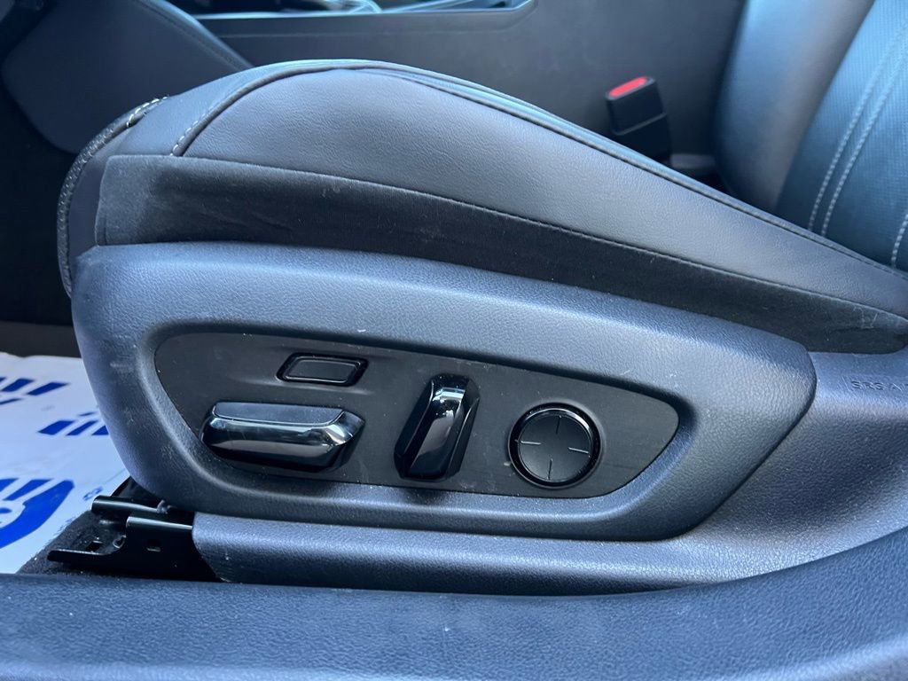 Used 2024 Lexus ES 350 Luxury w/ Accessory Package (Z2) image 11