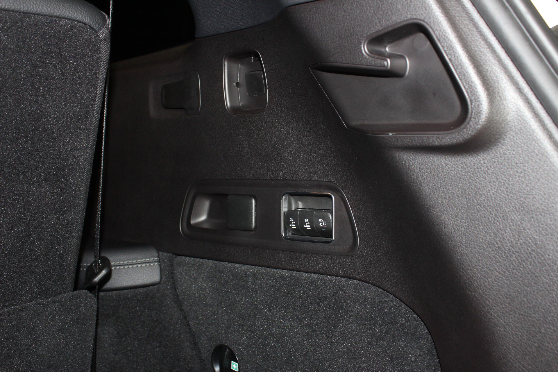 Used 2023 Mercedes-Benz GLS 450 4MATIC image 91