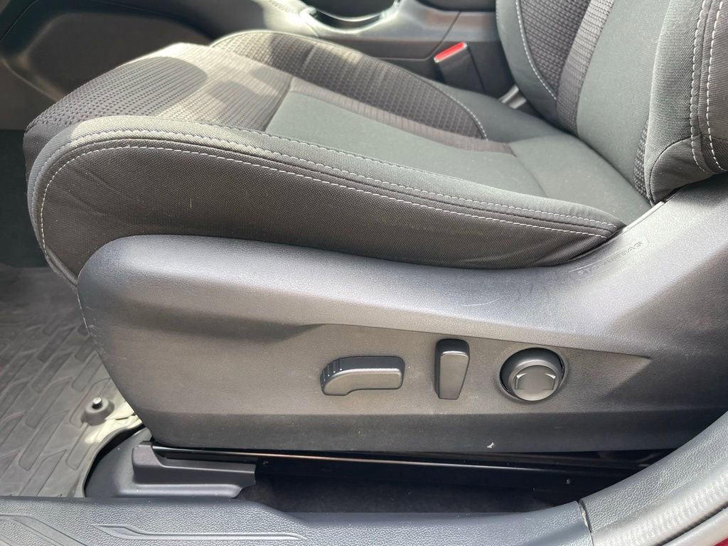 Used 2024 Subaru Outback Premium AWD/4WD image 16
